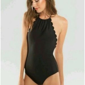 Vanilla/Beach Black Scallop One Piece Swimsuit